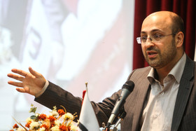 معرفی جایزه جهانی خشت طلایی تهران در کنفرانس هبیتات ۳ در بوگوتا